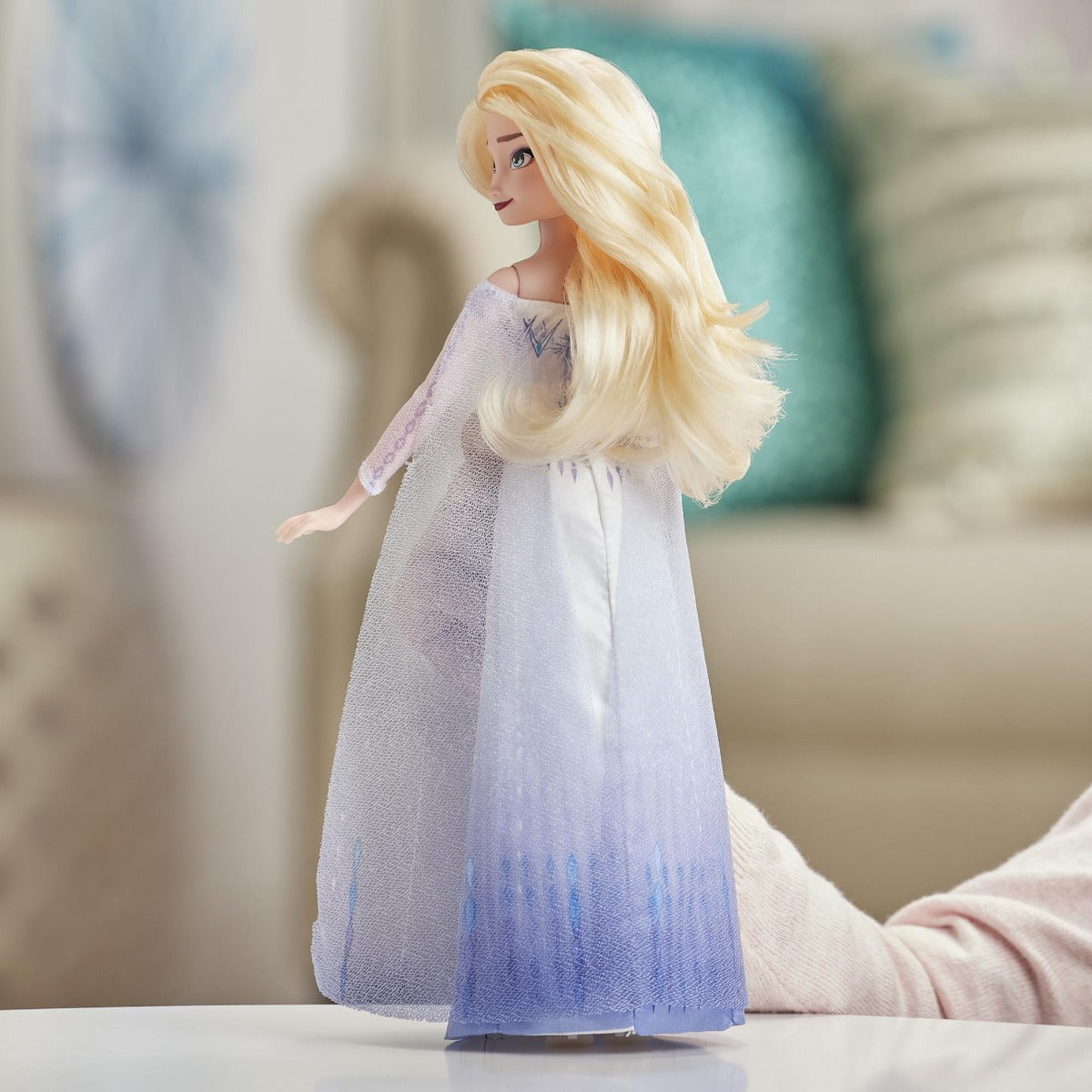 Disney Frozen 2 Musical Adventure Elsa E8880 - Image 3