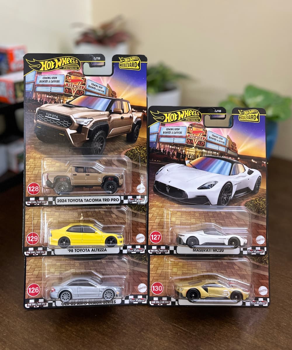 Hot Wheels Boulevard Diecast Cars Assorted GJT68 1pc - Style May Vary - Image 6