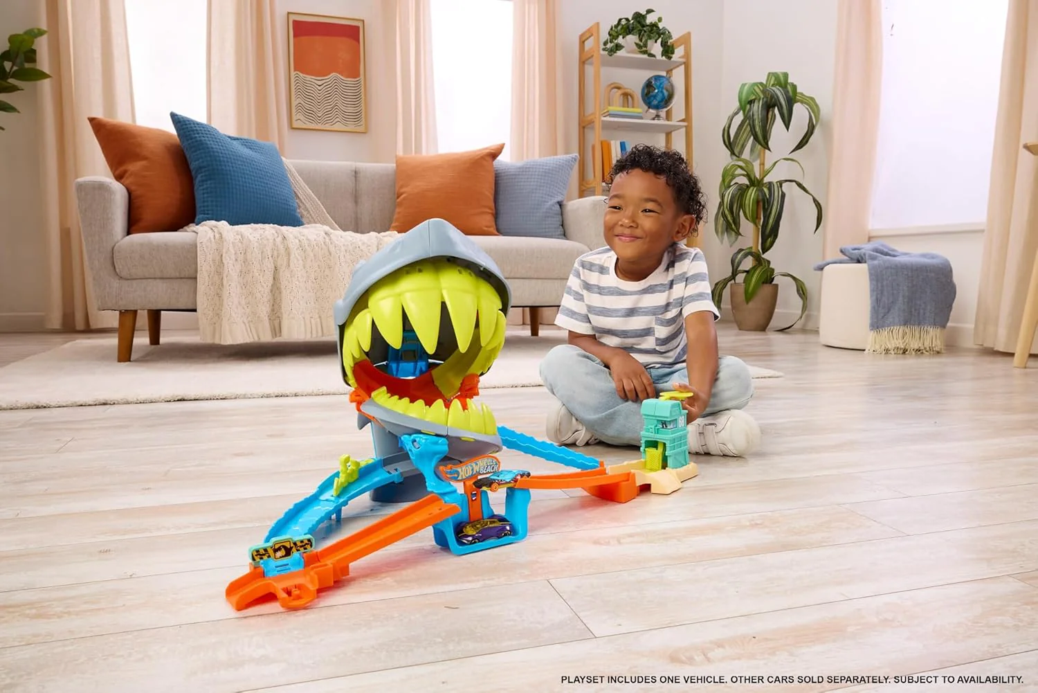 Hot Wheels City Shark Chomp Beach Playset JHL96 - Image 5
