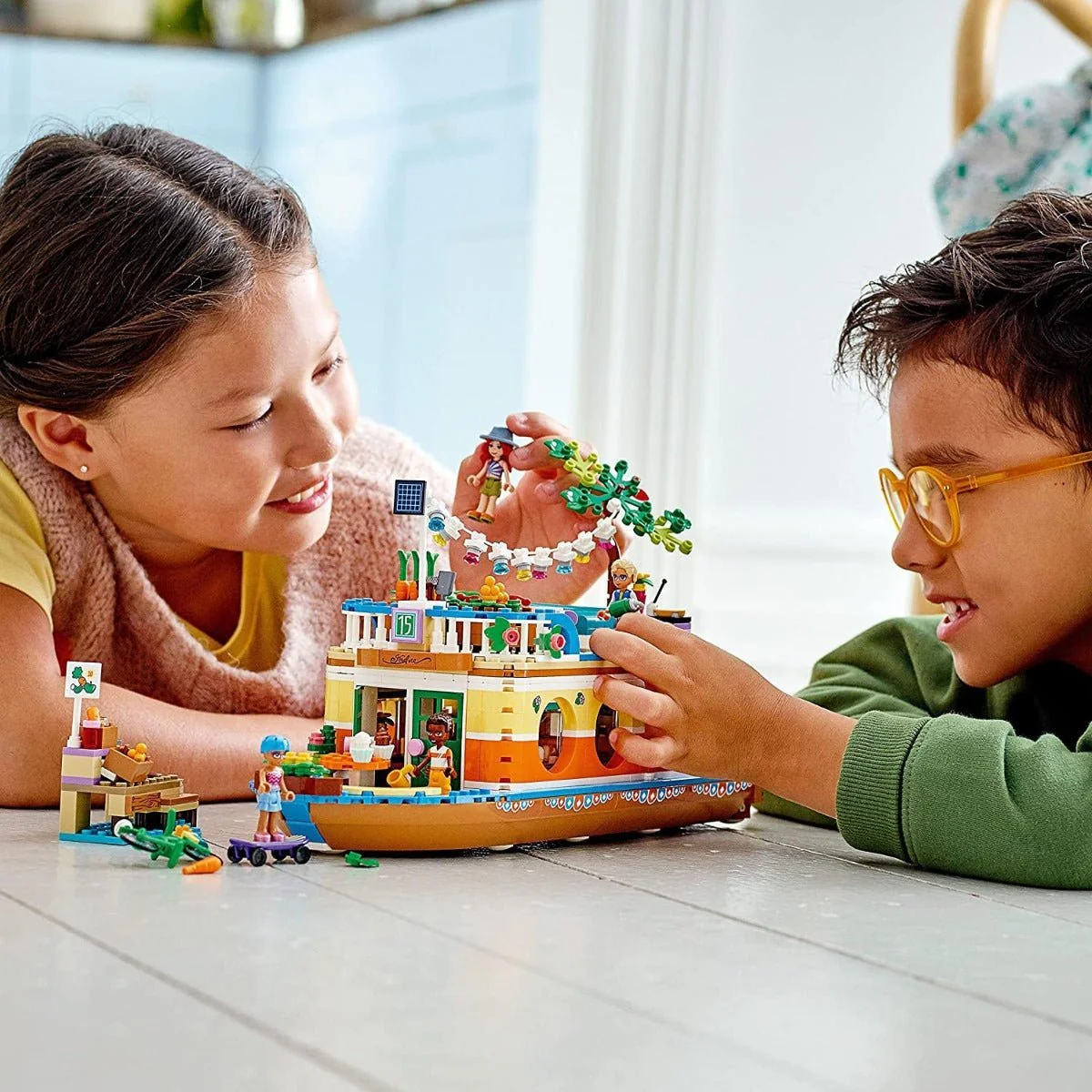 LEGO Friends Canal Houseboat 41702