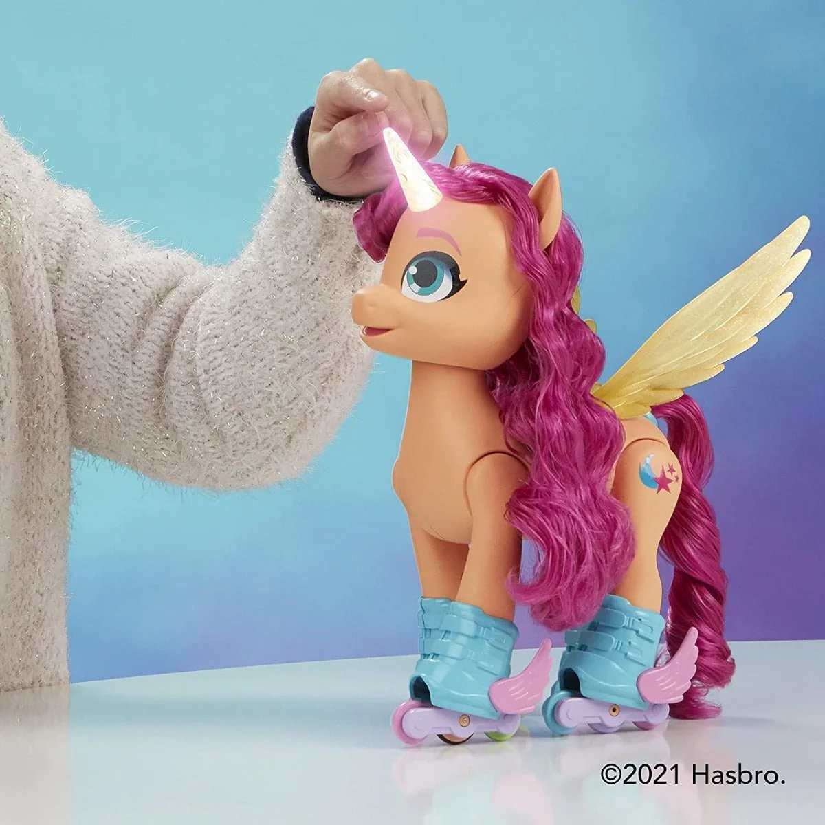 My Little Pony: A New Generation Sing 'n Skate Sunny Starscout F1786 - Image 2